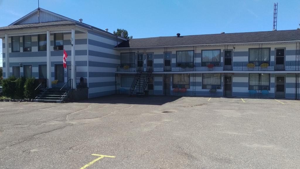 Bay Lake Inn - Frontiersman Motel Latchford Zewnętrze zdjęcie
